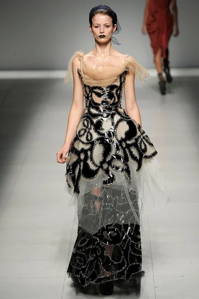 Look 34